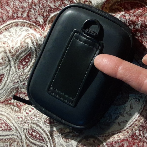 Shutterbug 📷 black camera case - Picture 3 of 15